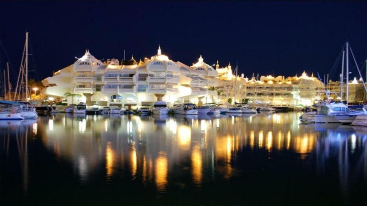 贝纳尔马德纳Puerto Marina公寓 外观 照片